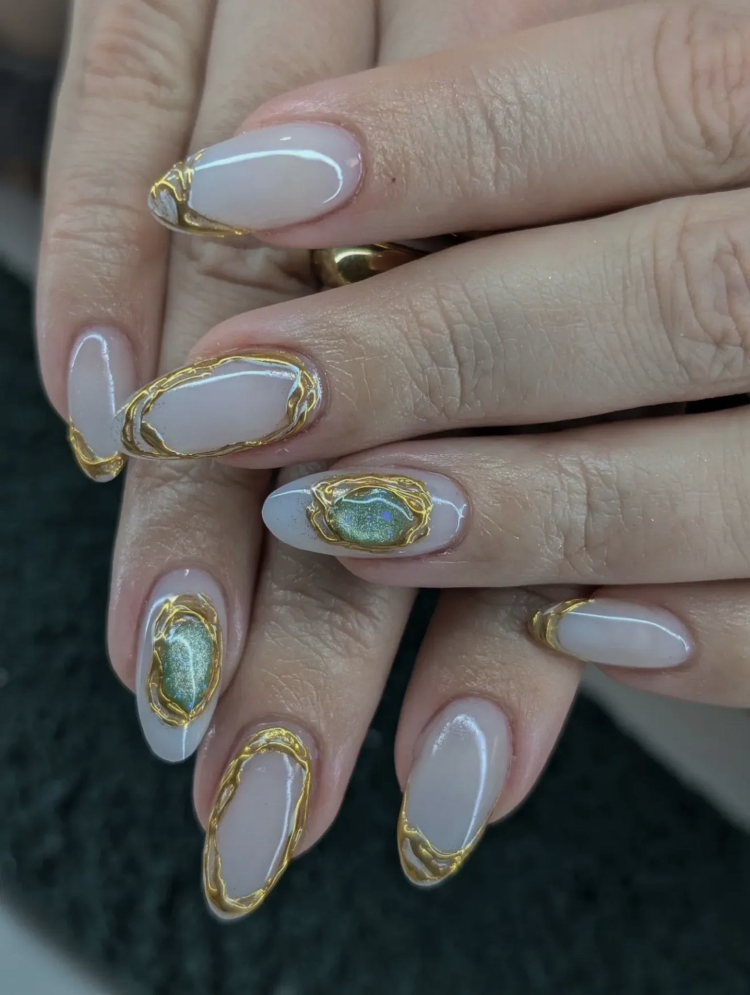 Gold Glitzer Nailart