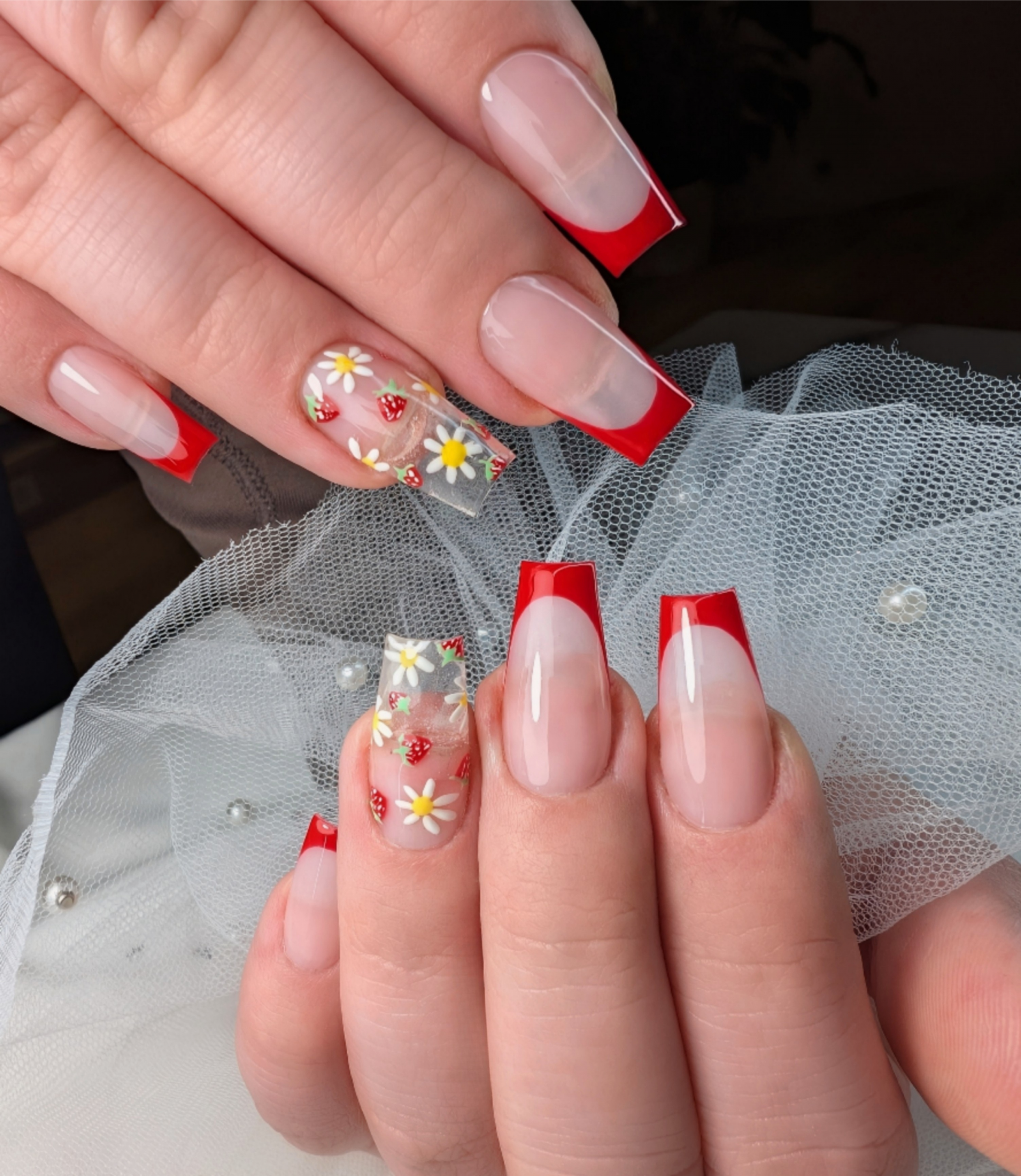 Strawberry French Nailart